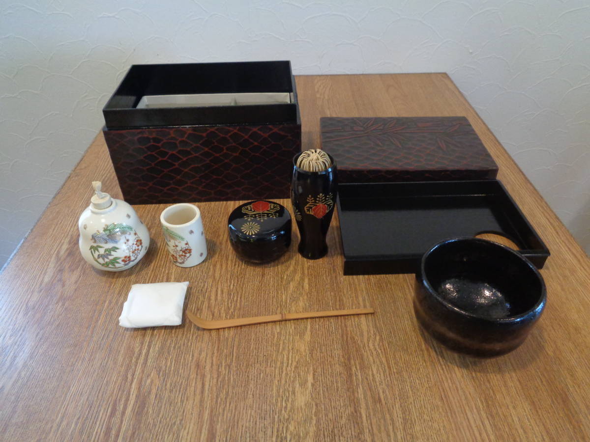 お茶道具　鎌倉彫の茶箱　お茶道具揃い　未使用同然　_画像1