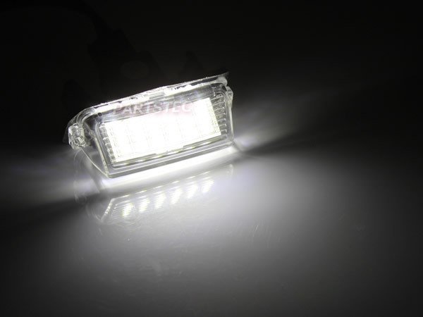 トヨタ LED ナンバー灯 ZWR80 ZRR80 80系 ヴォクシー ノア エスクァイア ライセンスランプ 超高輝度 純正 交換式 送料無料 / 77-14 SM-TA_画像3