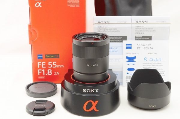 ☆新品同様☆ Sony ソニー Zeiss Sonnar T＊ FE 55mm F1.8 ZA SEL55F18Z 元箱 付属品 ♯23123002_画像1