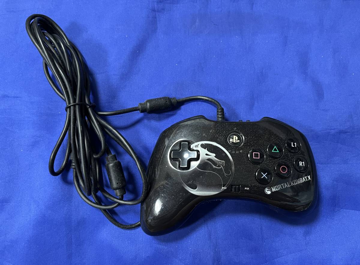 PS4/PS3 MORTALKOMBAT X OFFICAL WIREDFIGHTPAD モータルコンバット10 オフィシャル ワイヤード ファイトパッド (ファイティングコマンダーの画像1