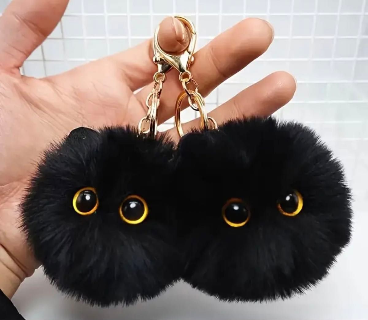 【送料込】【新品未使用】まんまる黒猫くろねこぬいぐるみキーホルダー（2つ） バッグチャーム チャーム キーリング ファーチャーム