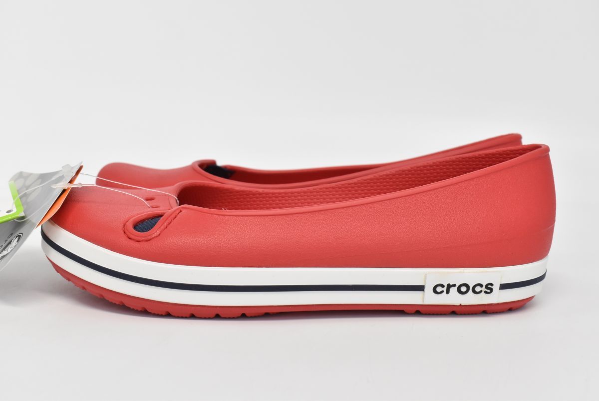 (76S 0125M1) 1円～ タグ付 未使用 Crocs クロックス レディース フラットシューズ バレエシューズ 22cm 合成樹脂 レッド_画像2