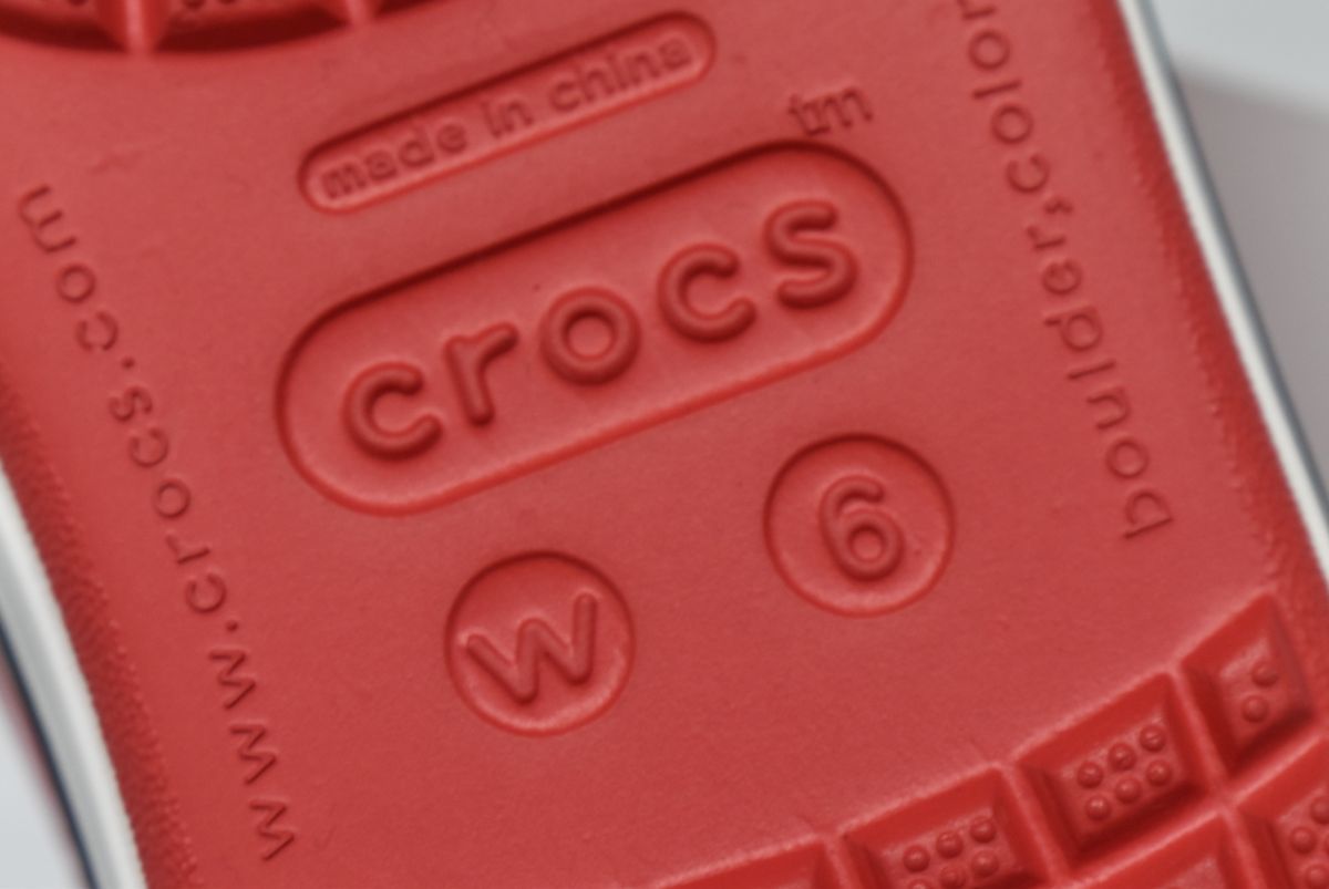 (76S 0125M1) 1円～ タグ付 未使用 Crocs クロックス レディース フラットシューズ バレエシューズ 22cm 合成樹脂 レッド_画像5
