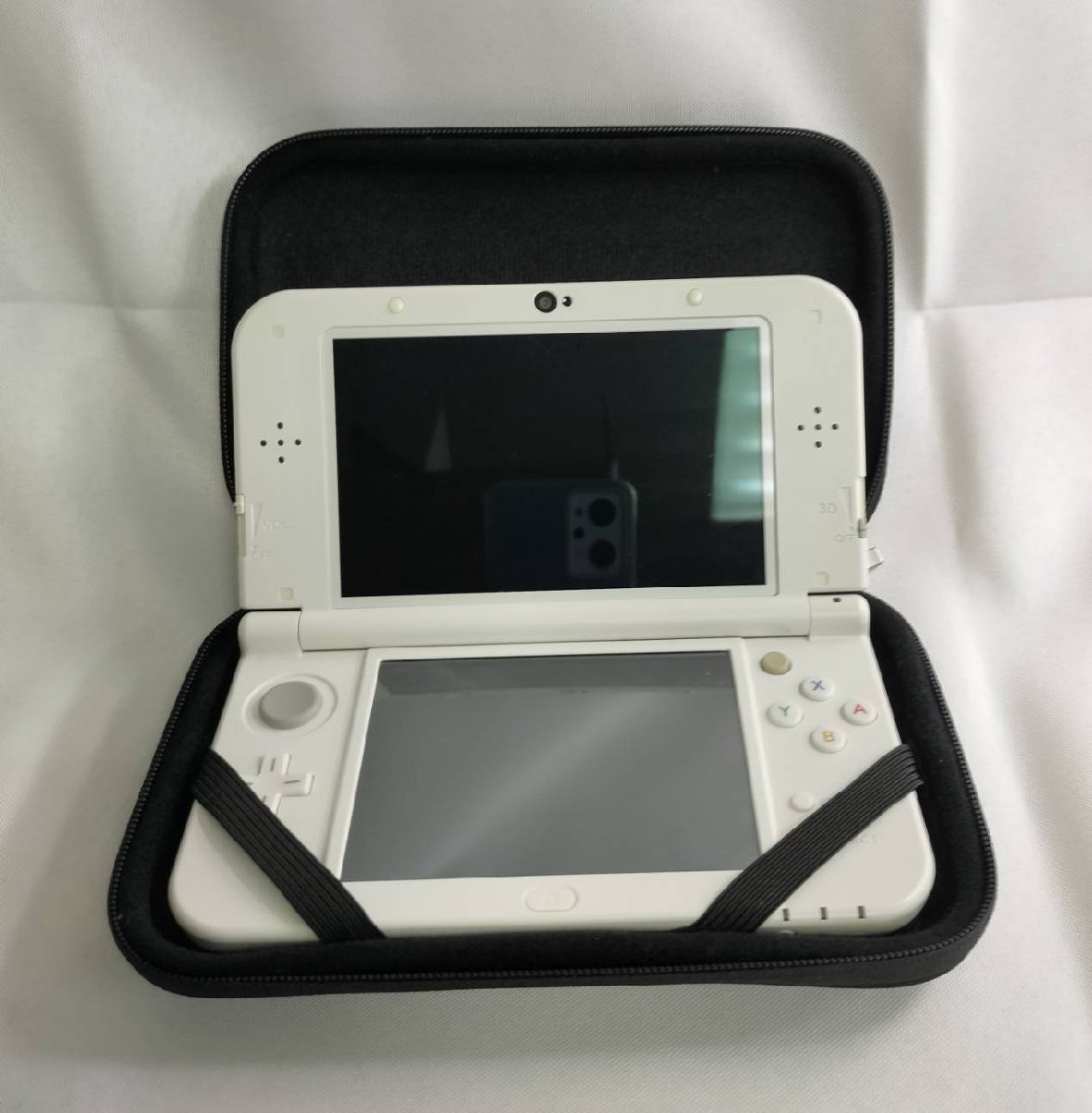 【中古品】『1-069』Nintendo 任天堂 3DS LL RED-001 ホワイト 本体　ソフトケース付_画像8