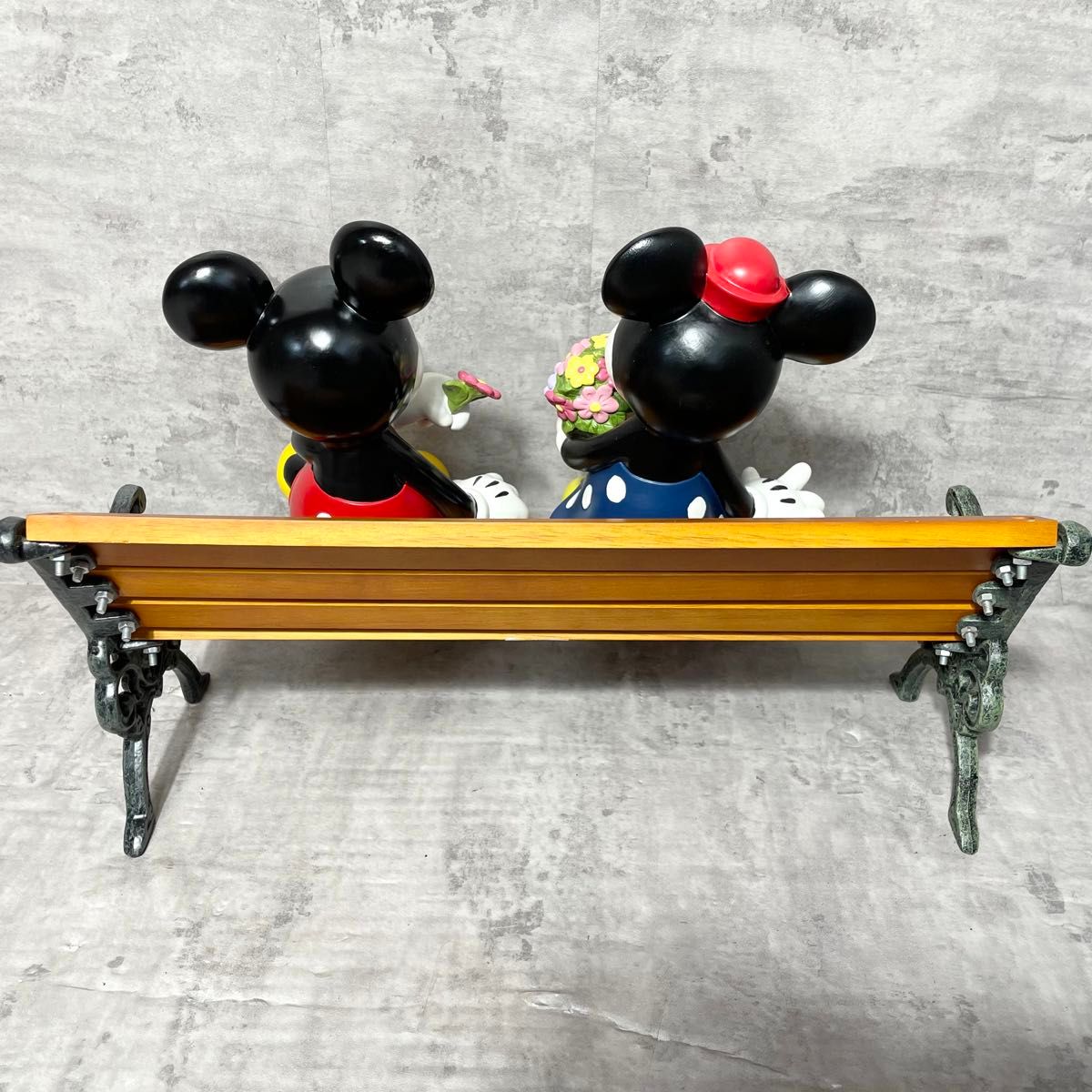 希少 激レア 】ミッキーマウス&ミニーマウス プランター ベンチ 希少 激レア 】ミッキーマウス&ミニーマウス プランター ベンチ