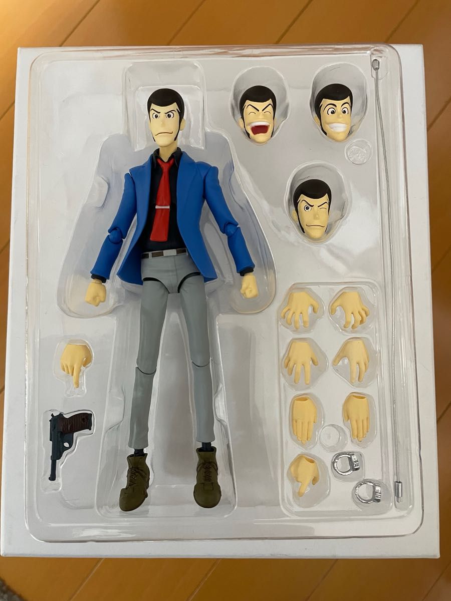 S H figuarts ルパン三世 峰不二子 次元大介 銭形警部 4点セット S H figuarts ルパン三世 峰不二子 次元大介 銭形警部 4点セット