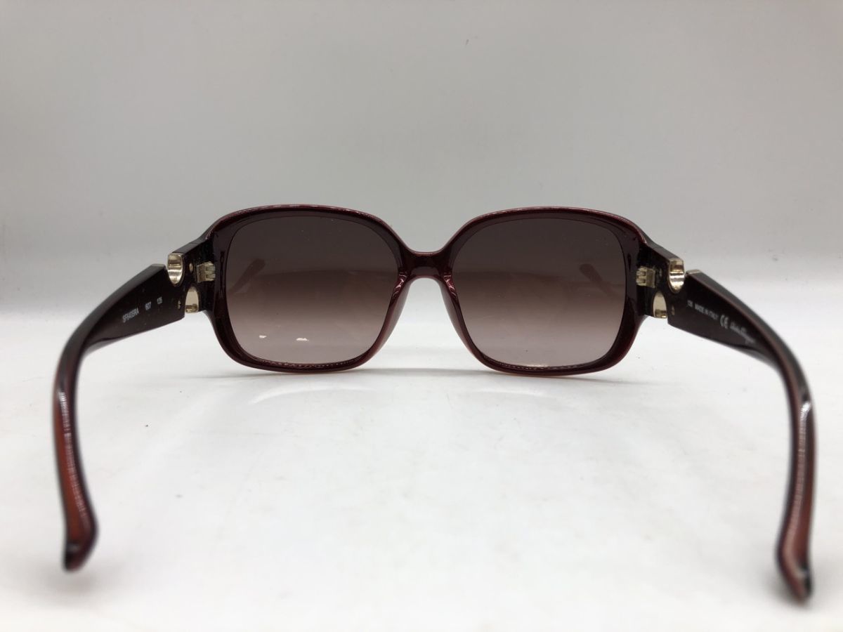 0101-401M⑯22598 サングラス サルヴァトーレ フェラガモ Salvatore Ferragamo レディース　度入り？ SF640SRA 607 135 ラインストーン欠有_画像4