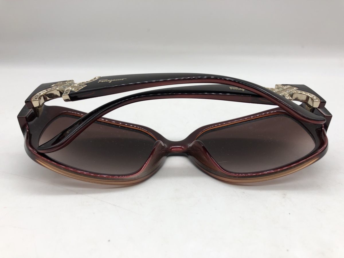 0101-401M⑯22598 サングラス サルヴァトーレ フェラガモ Salvatore Ferragamo レディース　度入り？ SF640SRA 607 135 ラインストーン欠有_画像9