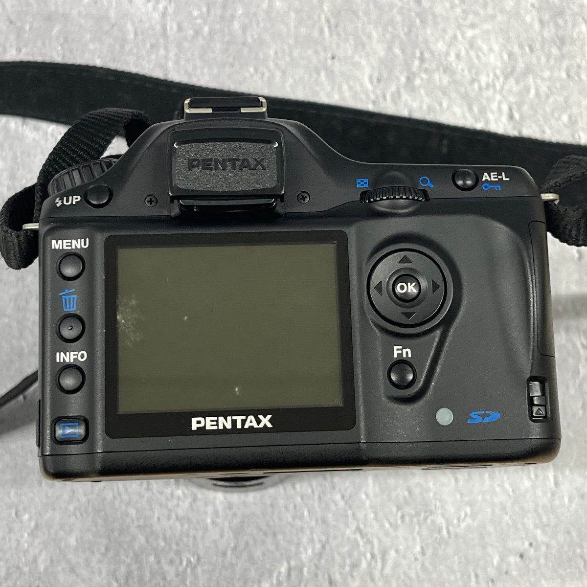 ◎M104【ジャンク】PENTAX ＊ist DL P-TTLストロボ内蔵 TTL AE・AF一眼レフデジタルカメラ ペンタックス (rt)_画像7