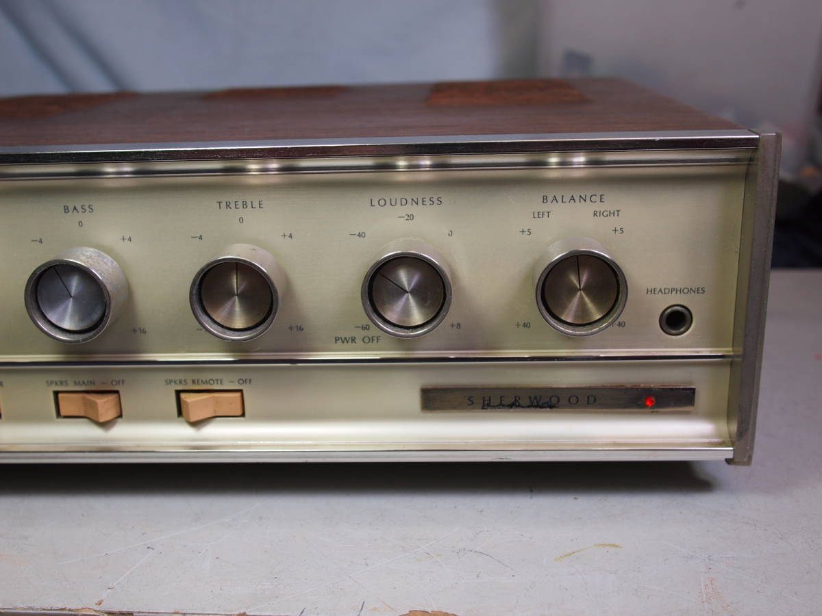 1960年代のビンテージ　　米国製　プリメインアンプ　　SHERWOOD 　MODEL S-9500a 　完動品【3ヶ月保証 】_画像2