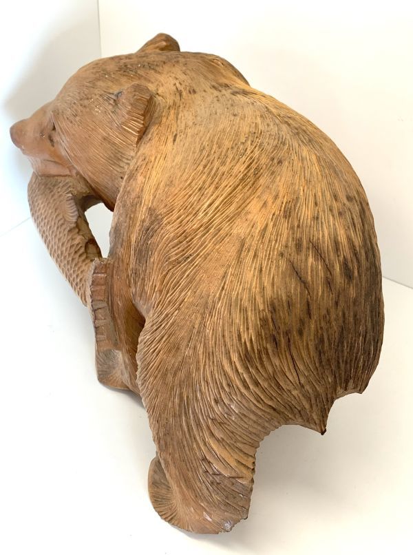 【北海道伝統工芸】 アイヌ彫刻 木彫熊　作家不明　オブジェ　置物　現状品　本体のみ　重さ約2ｋｇ_画像3