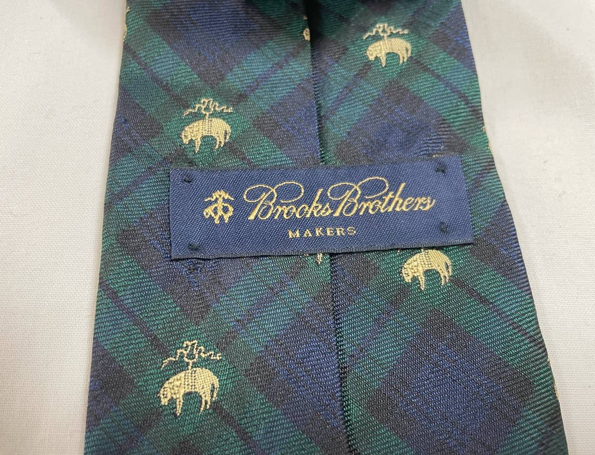 G-920 USED ネクタイ　BROOKS BROTHERS ブラックウォッチ・チェックにブルックスのマーク入り　シルク100% MADE IN I.S.A_画像3