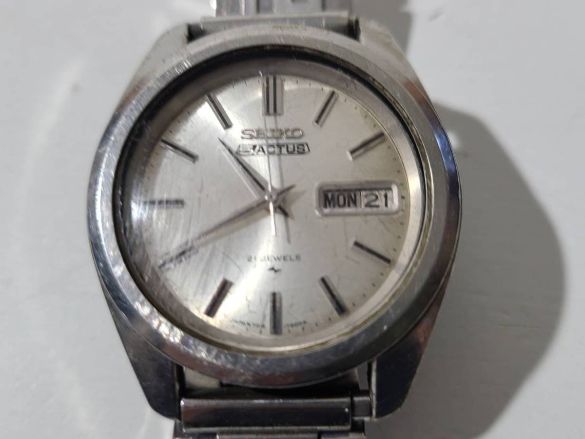 104-05　SEIKO セイコー ファイブアクタス 7019-7040 A自動巻 21石 デイデイト シルバー文字盤 メンズ腕時計_画像1