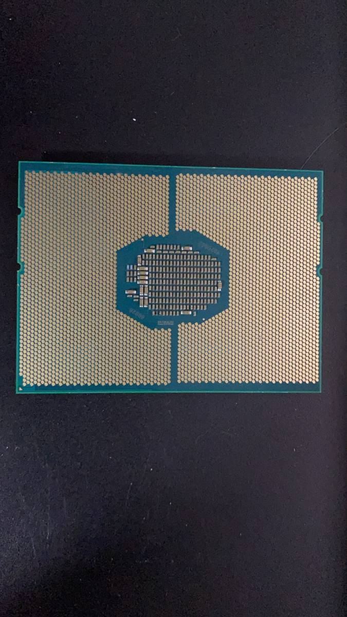 Intel　XEON　GOLD　6130　16コア / 32スレッド　FCLGA3467 　現状品　D962_画像2