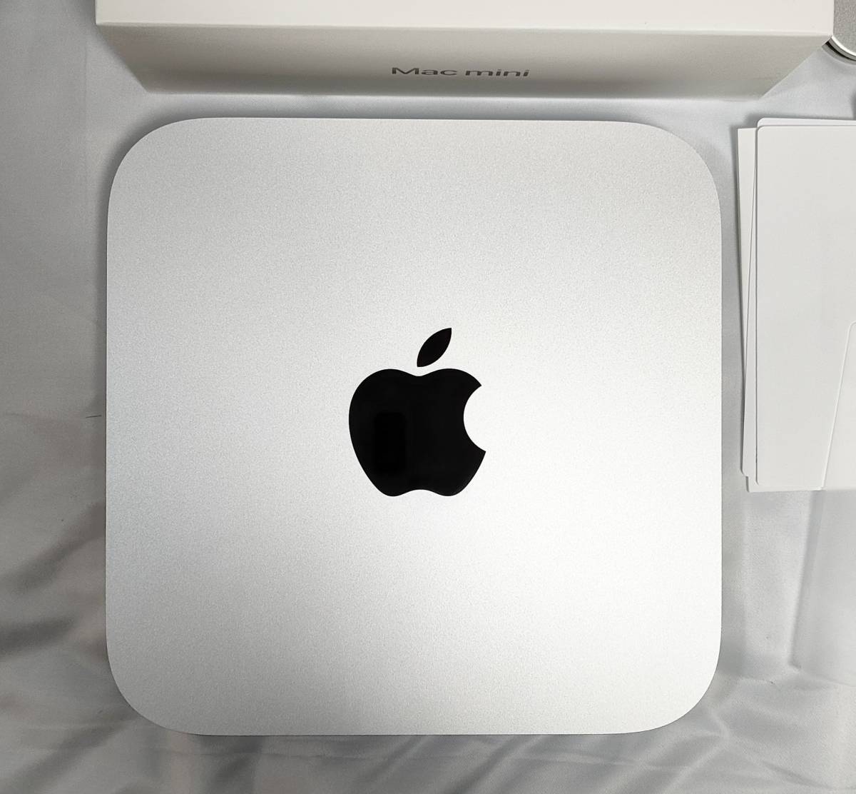 【中古・使用３ヶ月】Mac mini M2／24GBメモリ／512GB SSD／専用スタンド_画像3