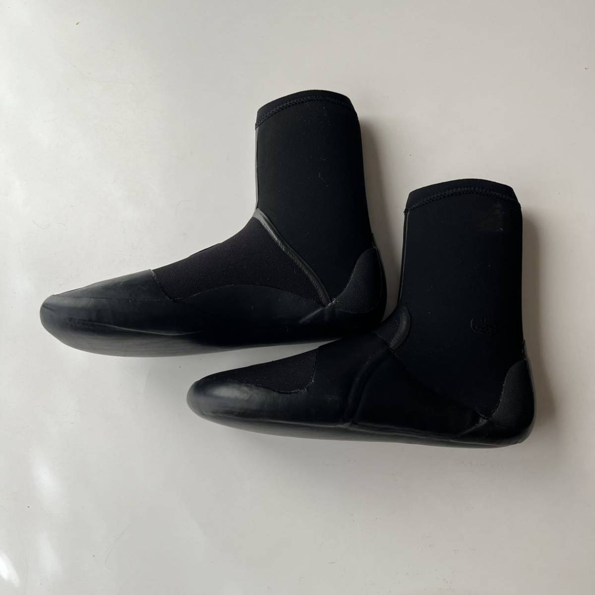 新品 SURFGRIP サーフブーツ 5/6mm L BOOTIES サーフグリップ_画像3