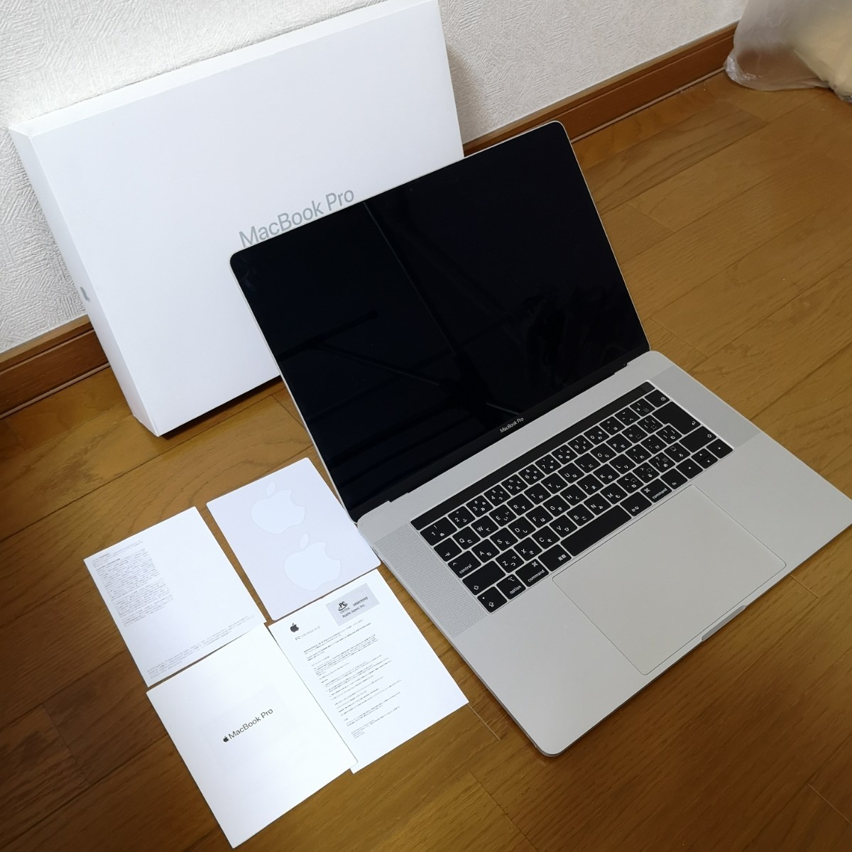 Apple Mac book Pro 2018 Core i7 2.2GHz/16GBメモリ/256GB SSD/15インチモデル/FR962J/A /A1990_画像1