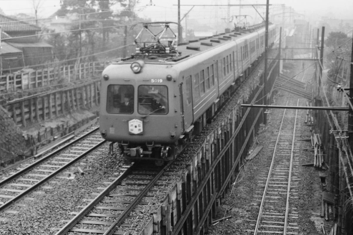 (B23)469 写真 古写真 鉄道 鉄道写真 EKK101 東急 東急電鉄 東横線 昭和37年頃 フィルム 変形 白黒 ネガ まとめて 6コマ _画像8