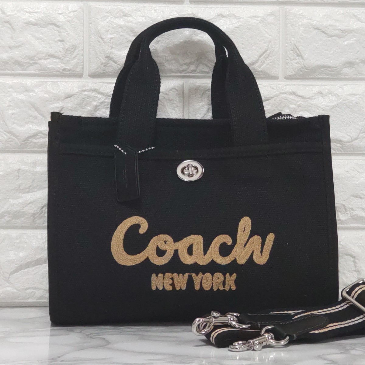 COACH コーチ カーゴトート26 セクシー田中さん めるる ブラック COACH コーチ カーゴトート26 セクシー田中さん めるる ブラック