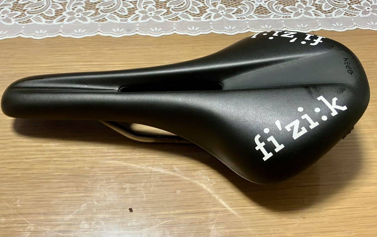 フィジーク fizik アンタレス Antares R3 OPEN サドル レギュラー幅 225g 軽量 送料込みの画像3