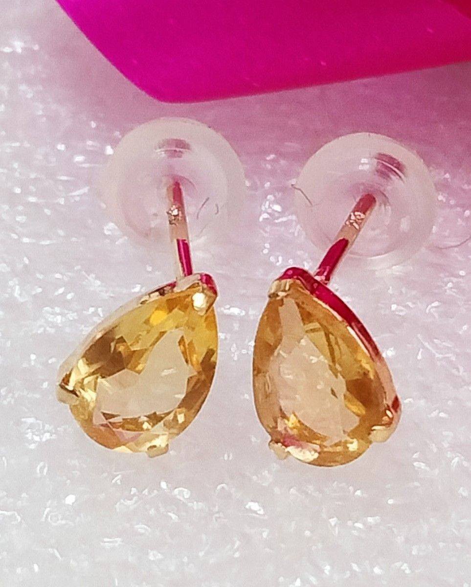 新品Ｋ18イエローゴールド天然石シトリンピアス　計0.70CT