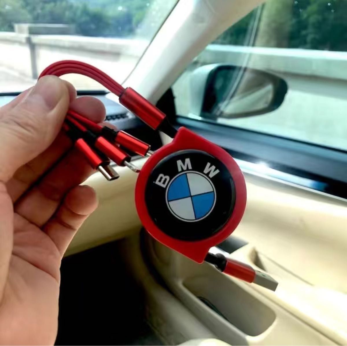 BMW車用　携帯充電ケーブル スマホ充電ケーブル　巻き伸縮タイプ　充電ケーブル 車載スマホ充電ケーブル　USBケーブル