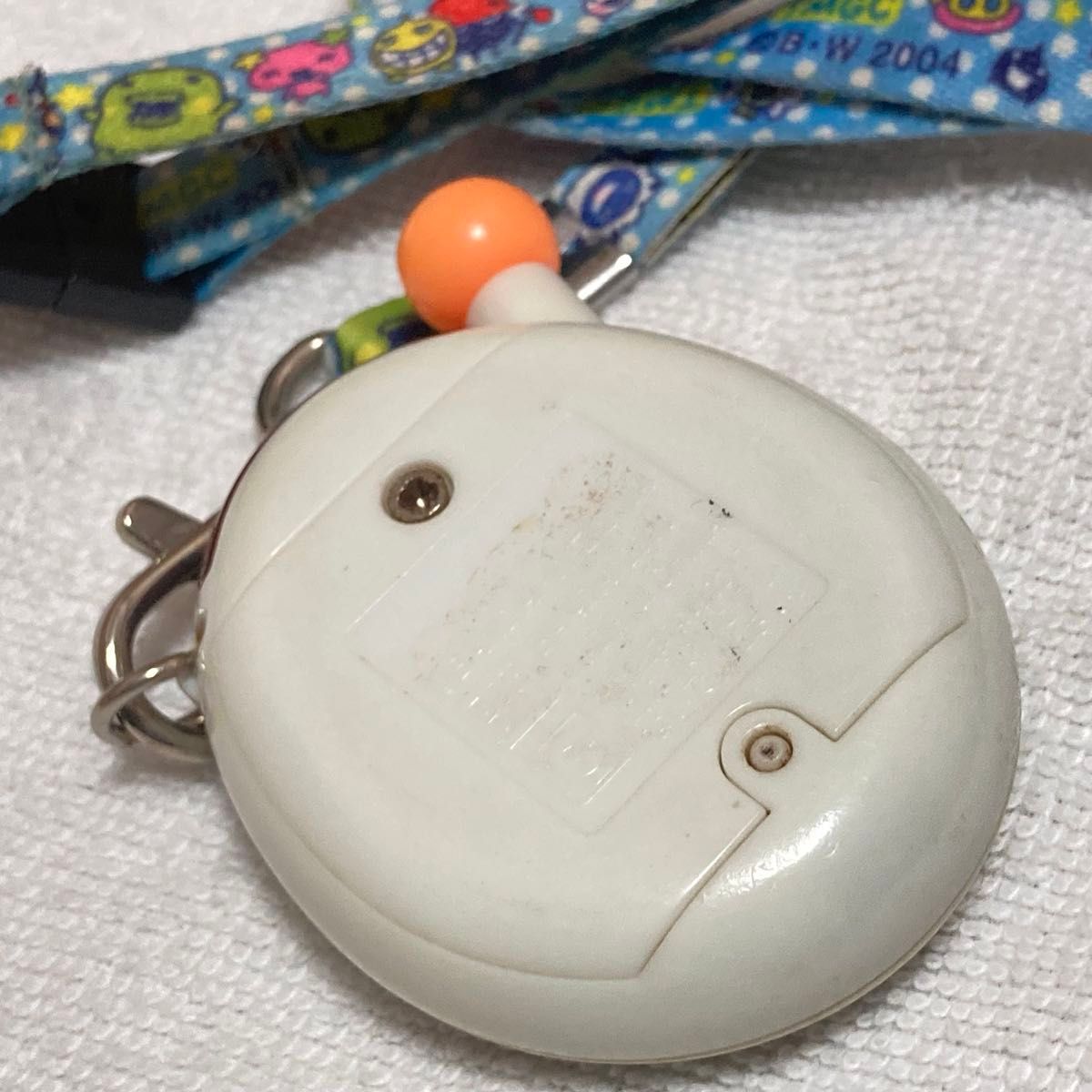 たまごっちプラス 公式ストラップ付き BANDAI バンダイ 2005年製 たまごっちプラス 公式ストラップ付き BANDAI バンダイ 2005年製