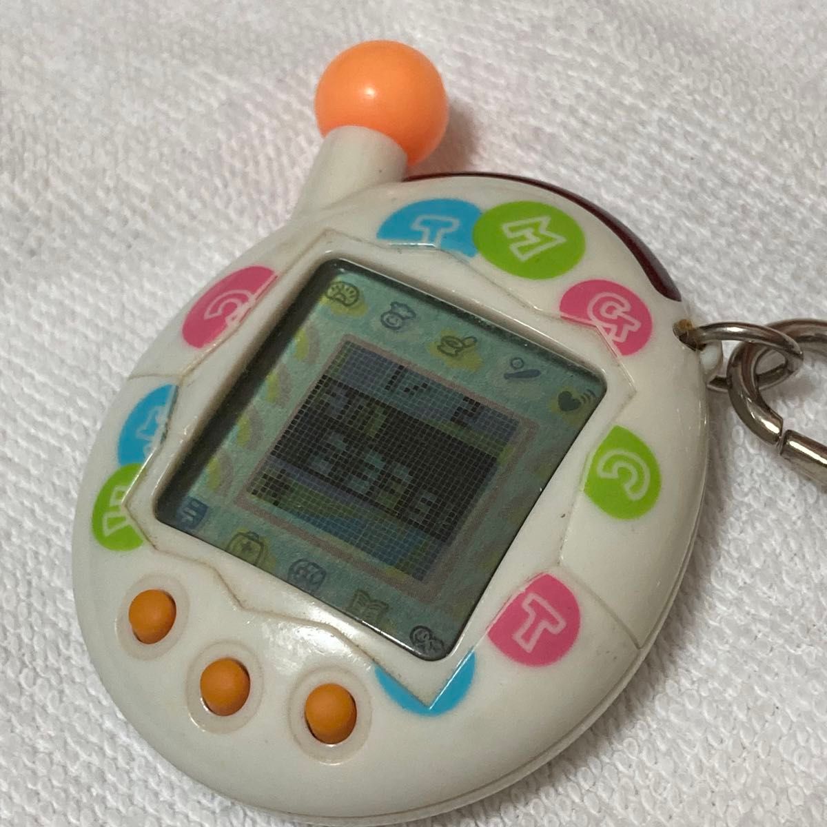 たまごっちプラス 公式ストラップ付き BANDAI バンダイ 2005年製 たまごっちプラス 公式ストラップ付き BANDAI バンダイ 2005年製