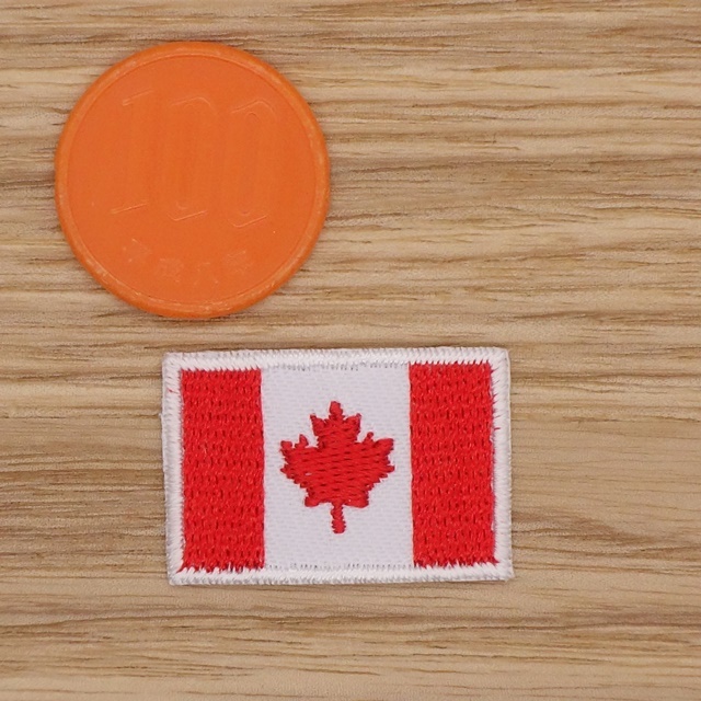 【Ｓサイズ】アイロンワッペン NO.2 国旗 カナダ カナダ国旗 オタワ 人気 アップリケ 【郵便定形】_Ｓサイズです。