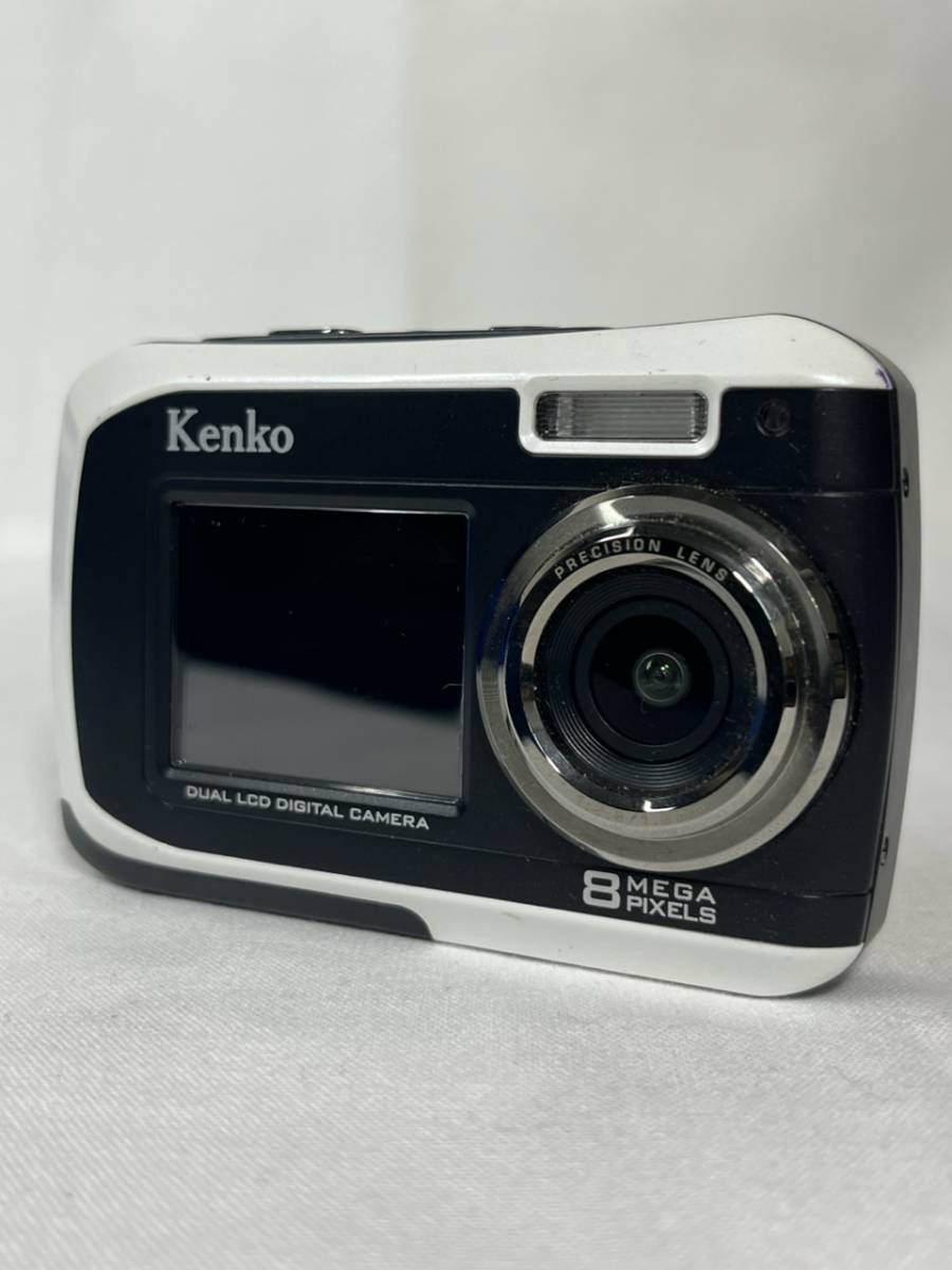 t Kenko / ケンコー コンパクトデジタルカメラ WIDE ANGLE DSC800DW / DUAL LCD DIGITAL CAMERA 動作未確認_画像3