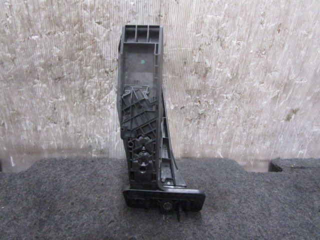 ■BMW E90 LCI 325i PH25 後期 アクセルペダル テストOK カラーNo.475 N53B30A 6FAT LBA-PH25■_画像4