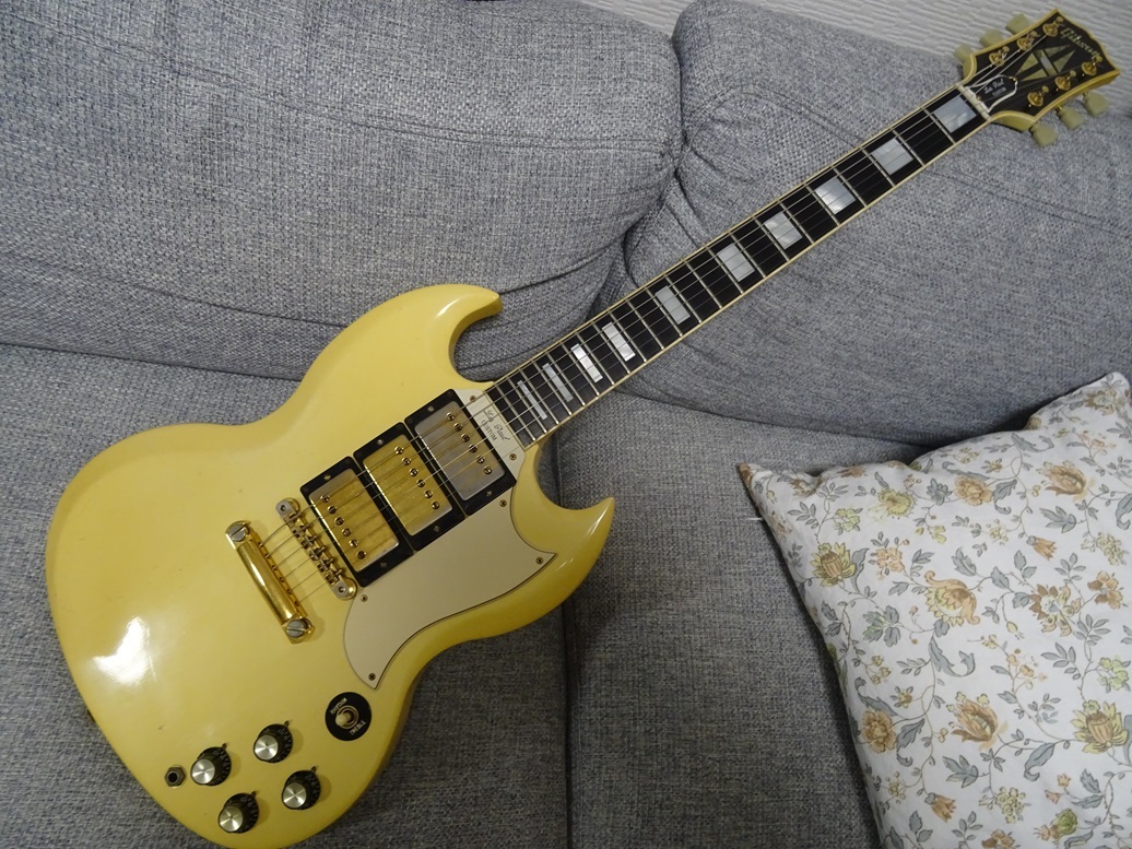 Gibson USA SG Custom 1992 中古、ハードケース付_画像2