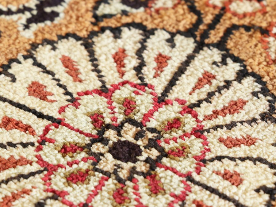 魁◆最高級ペルシャ絨毯 クム産 シルク100% 総手織り ヘシュティ パネル文様 90万ノット以上 133×202㎝_画像8
