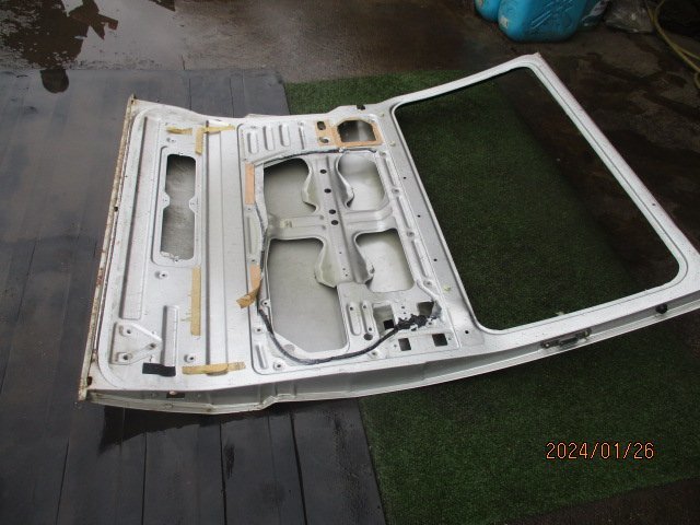 (0216)YR20G Master Ace Surf rear left side door panel 