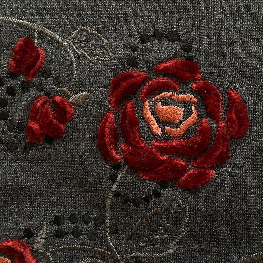  hoa＊ hoa SACHIYO HARADA 刺繍　ストール　花柄　グレー　赤　薄オレンジ　黒　ウール_画像4