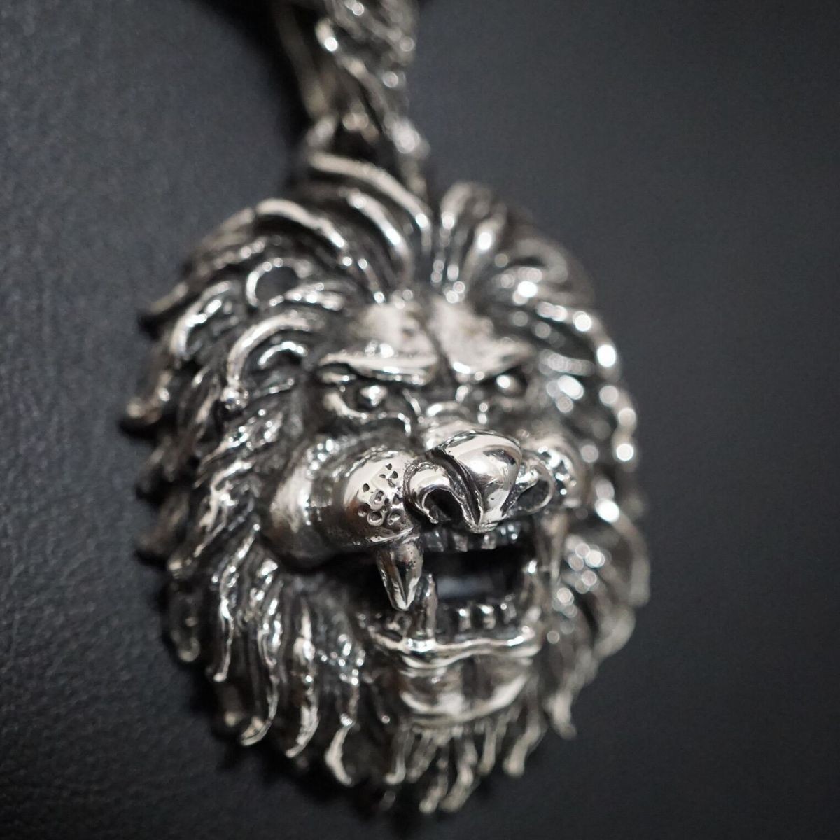 新品 ネックレス シルバー925 ペンダントトップ 獅子王 ライオン キメラ 銀 本物 重量感 メンズ チャーム かっこい J0367_画像9