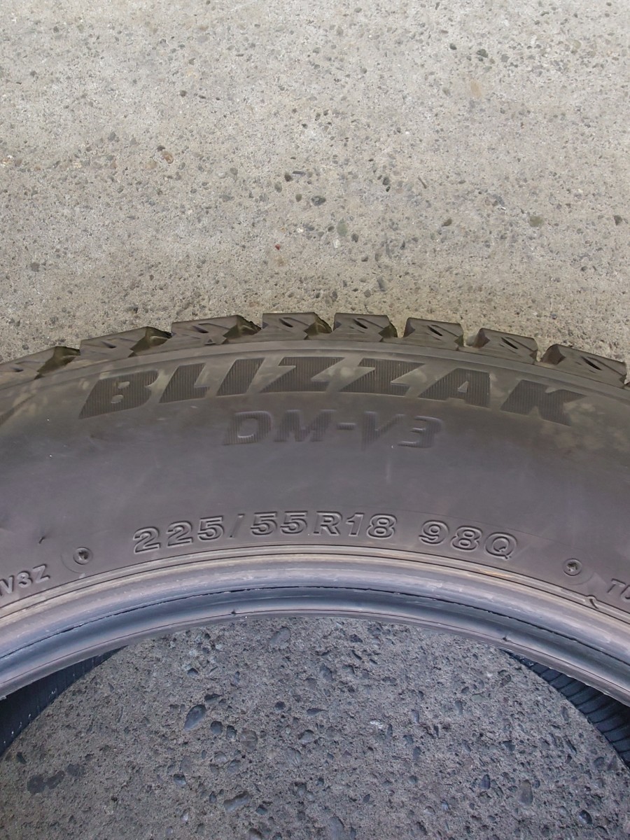 ブリヂストン BLIZZAK DMV3 225/55R18 98Q 4本セット 中古 ブリザック スタッドレスタイヤ_画像10