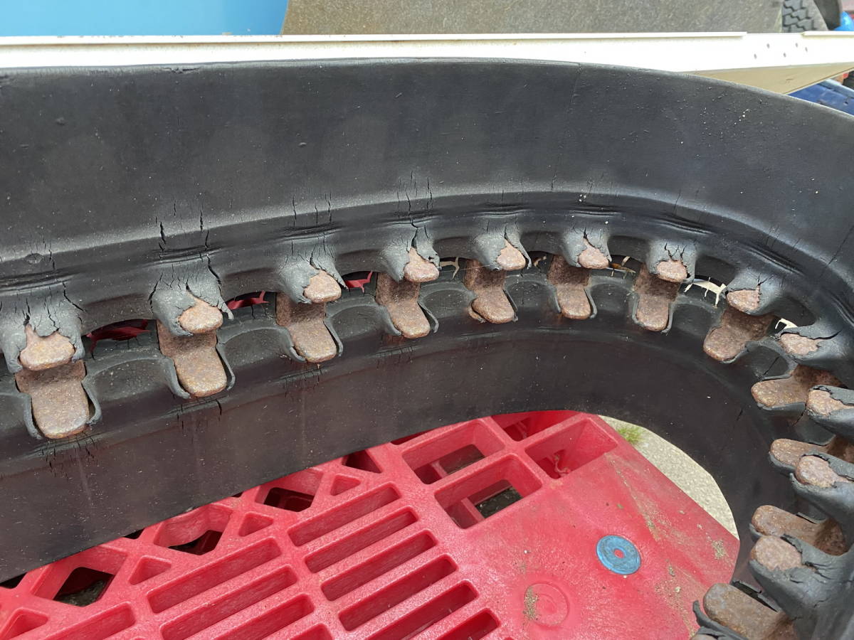 G1 * BRIDGESTONE 300-72-36 ゴムクローラー 300x72x36 G1 * BRIDGESTONE 300-72-36 ゴムクローラー 300x72x36