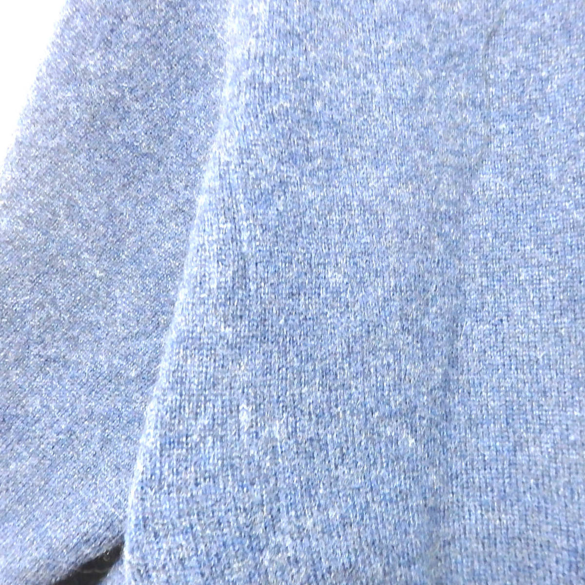 【送料無料】カシミア１００％セーター/紺色　メンズ　Mサイズ　やや傷あり　_画像4