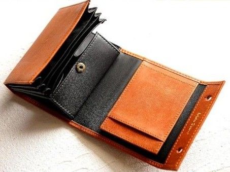 エムピウのミッレフォッリエと同型の二つ折り財布 日本製 オレンジ m+