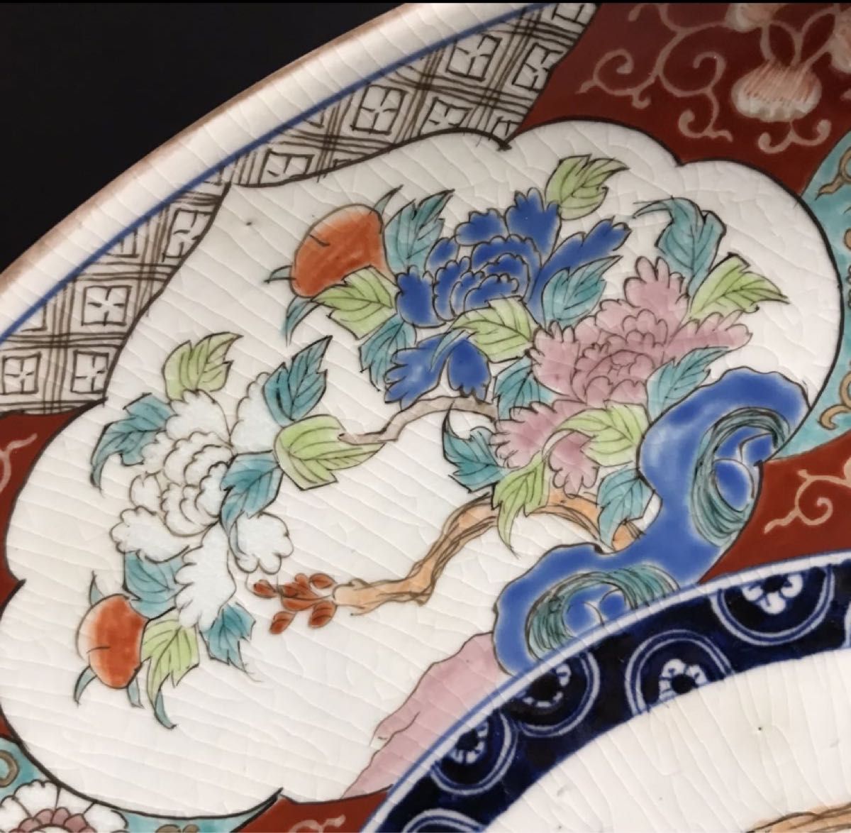 本日特別 H044 古伊万里 大明或化年製 色絵金縁唐花紋 大皿 飾り