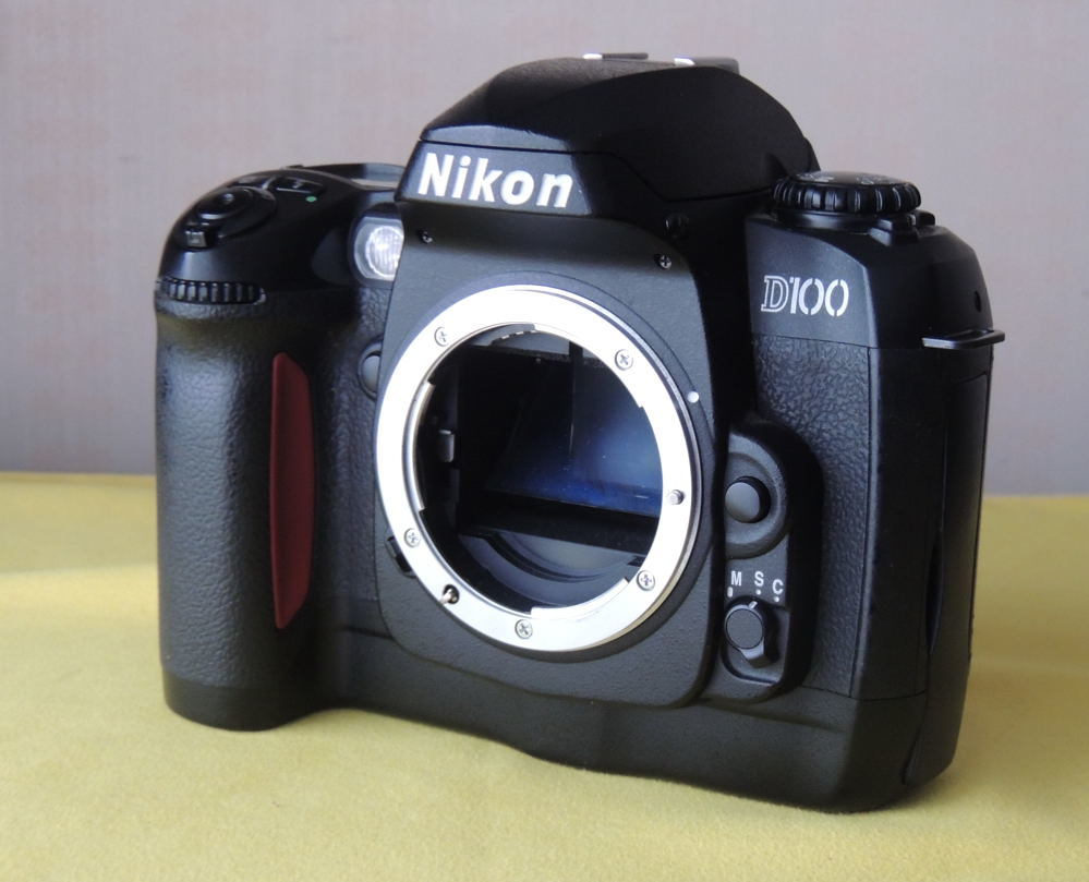 赤外線領域撮影用改造機　Nikon D100　042_本体のみ出品