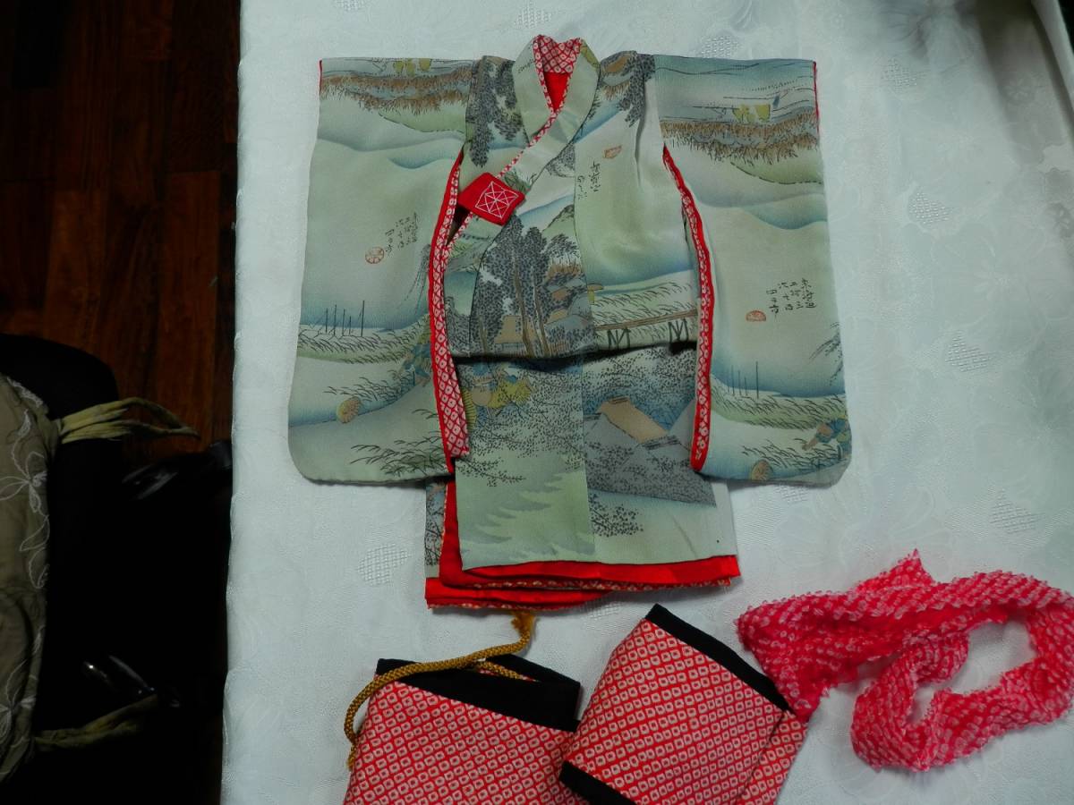 （C）市松人形の着物　東海道五十三次柄　42cmくらいの人形に　正絹　日本人形 定形外郵便発送　送料３００円_画像1