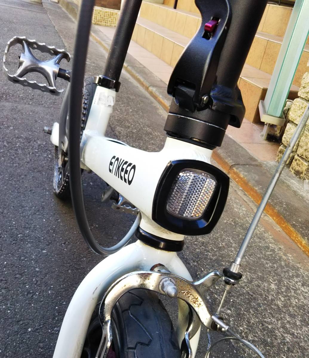 『引取限定』『部品取り』『ジャンク』横浜市　ハンドルが折り畳みできる自転車フレーム　14インチ ENKEEO　(フレーム)　_反射鏡（ヘッドランプではありません）