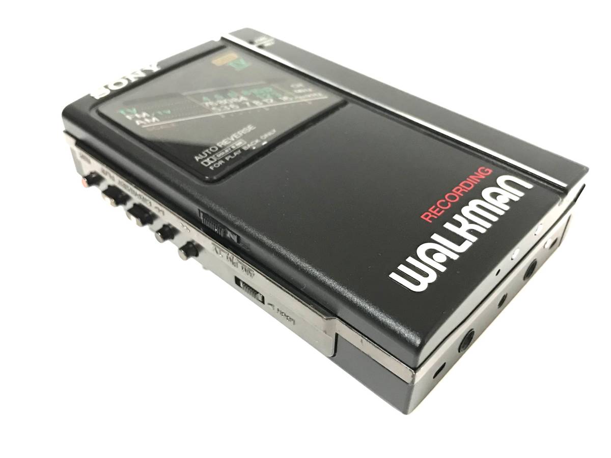 [極上美品][美音][整備品] SONY ウォークマン WM-F404 電池ボックス付き (カセットテープ 再生/録音、ラジオ AM/FM)_画像5