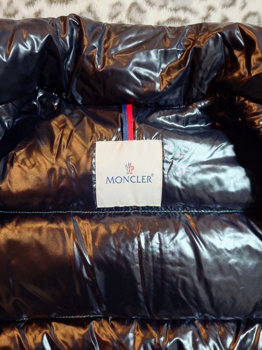 モンクレール ダウンジャケット MONCLER  COMBLOUX アウター  男性用  サイズ0