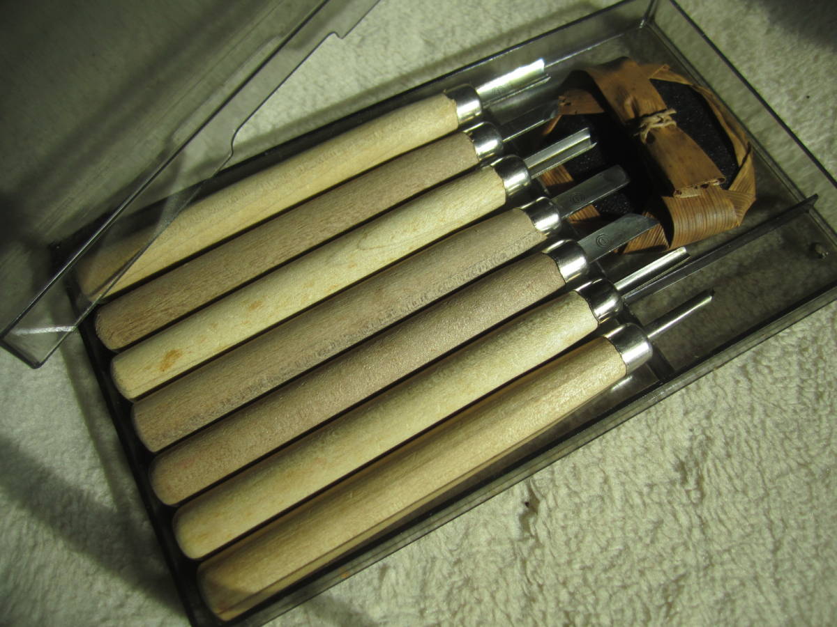( б/у ) акварель резьбовой нож ( не использовался ) цветные карандаши 