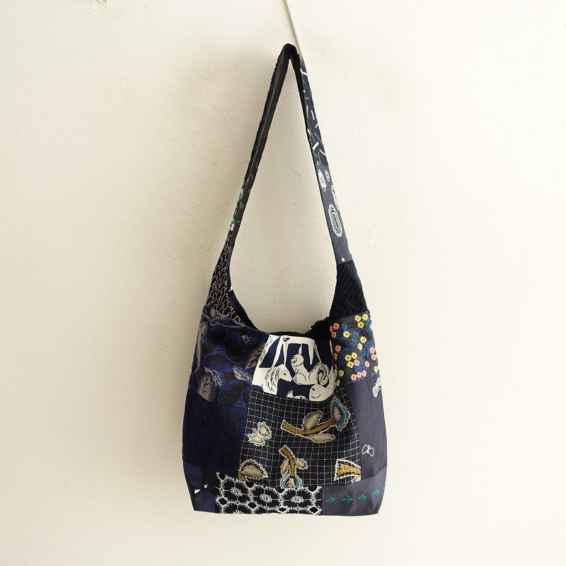 //【美品】ミナペルホネン mina perhonen *piece.shoulder bag ショルダーバッグ*chouchotambourinesymphony(ba87-2401-3)【02A42】_画像2