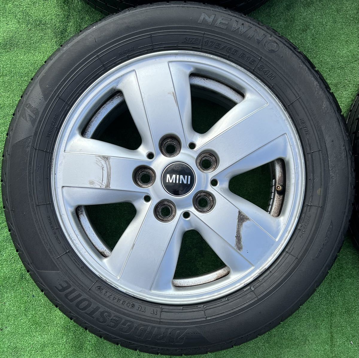 ミニ MINI純正 175/65R15 クーパー純正 BMW MINI ミニ純正 15インチ アルミ ホイール PCD112 中古4本 タイヤホイールセット 15×5.5J_画像3