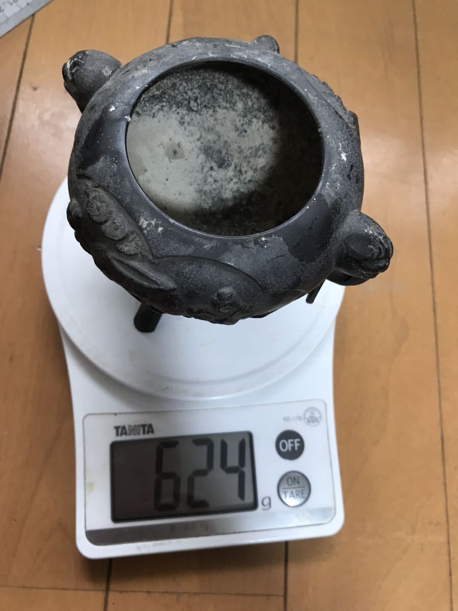 鋳銅　香炉　高さ約14ｃｍ　重さ約695ｇ 銅製　双耳 三足 時代物_画像9